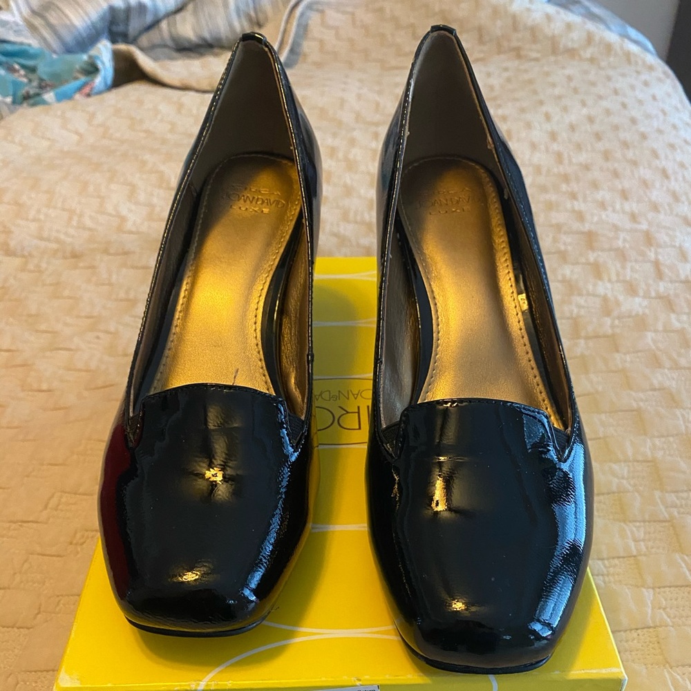Ladies shoes